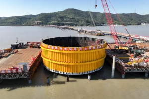 建筑五金緊固件行業(yè)再迎利好 國內最大跨海大橋開始施工